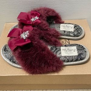 Pretty You Burgundy Faux Fur with Rhinestones Thong Slippers Size 6 1/2 - 7 1/2